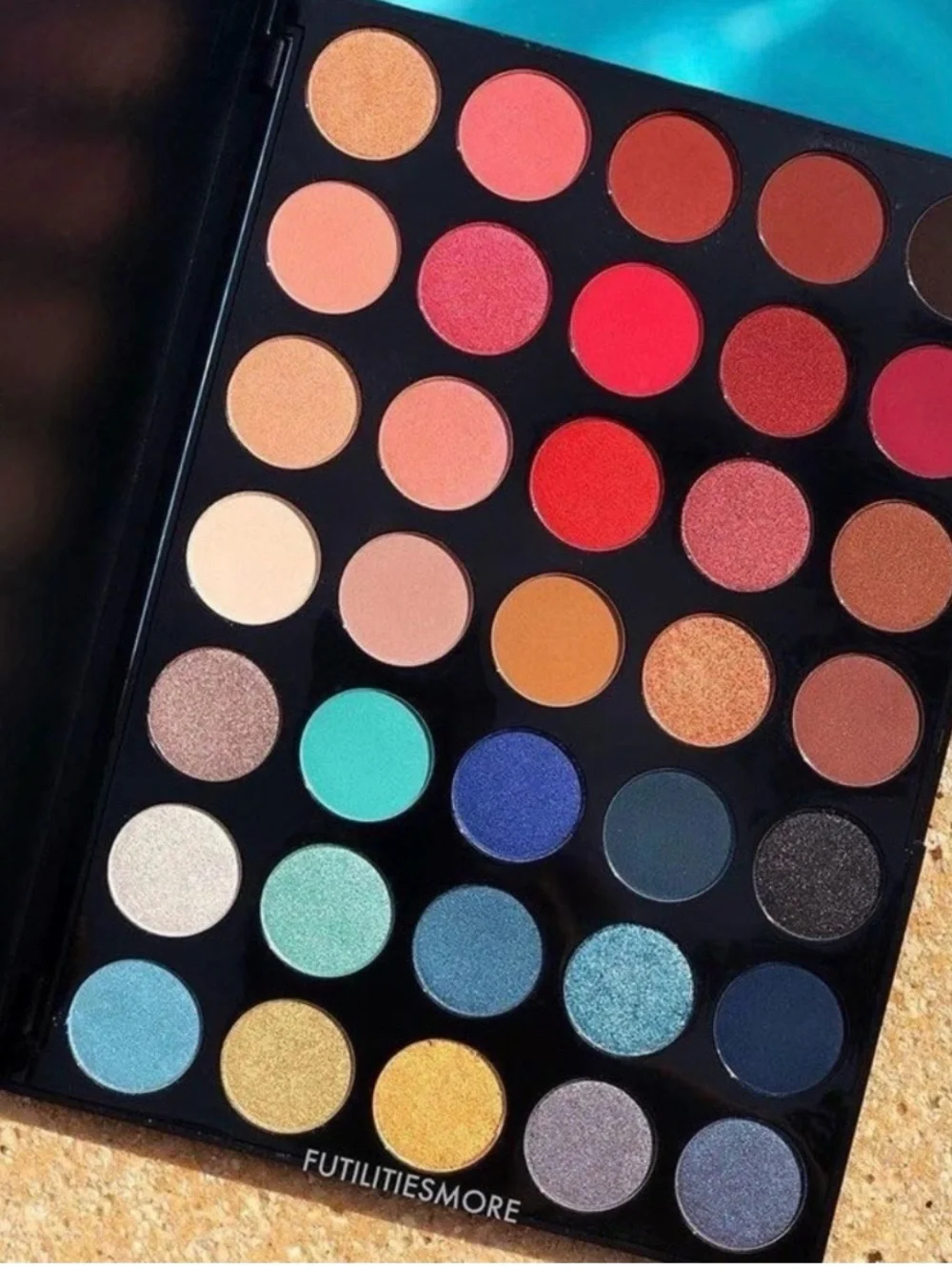 Morphe 35H Hot Spot Eyeshadow Palette - Black
